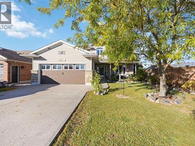 4372 Sixth Street, Petrolia, ON, N0N 1R0 house for sale | Listing ID 26010 | Royal LePage