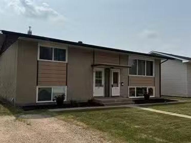 437 28Th Street E, Prince Albert, SK, S6V 1X6 house for sale.