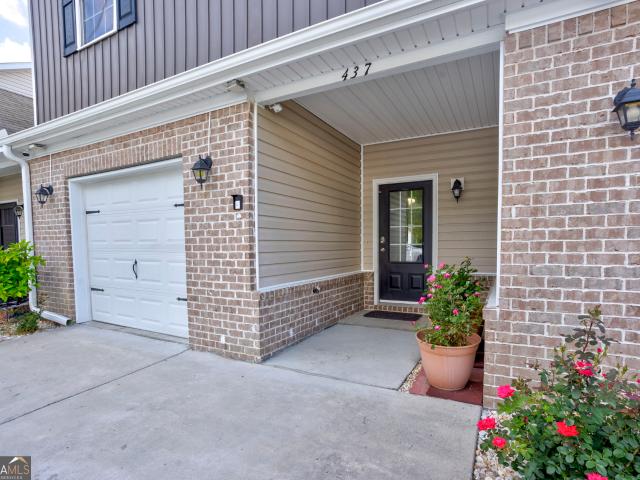 437 Governor Treutlen Circle