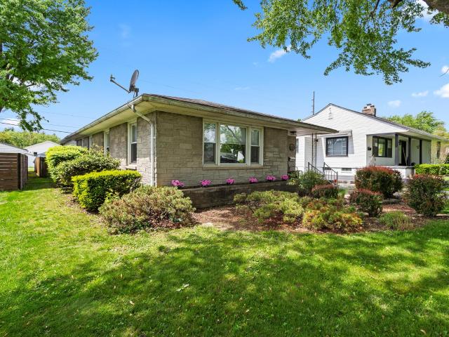 437 Forest Lawn Boulevard