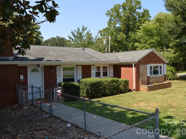 437 Hillcrest Road