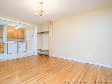 437 N Caledonia Road