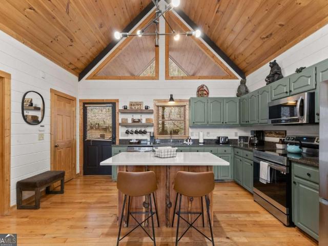 437 Spruce Circle