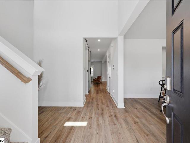 437 Roderick Lane