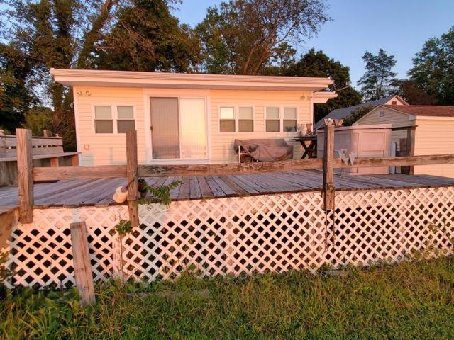 437 W Lewis Shore Road