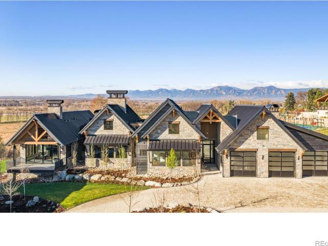 4384 N 95th Street