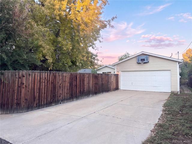 4385 S Clarkson