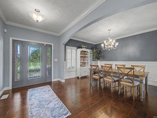 4389 W Brescher Drive