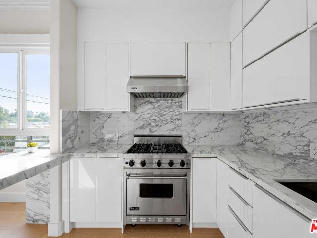 438 Arnaz Dr, Unit 106, Los Angeles, CA 90048 | MLS #26829