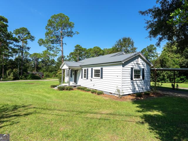 438 Dogwood Drive NE