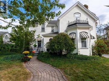 438 Emmeline Street, Petrolia, ON, N0N 1R0 house for sale | Listing ID 26013 | Royal LePage