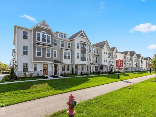 438 Elite Street