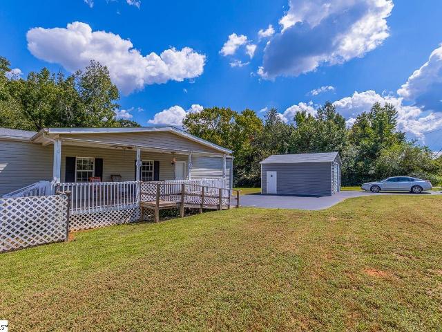 438 Lockhart Lane