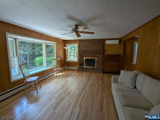 438 Longview Drive