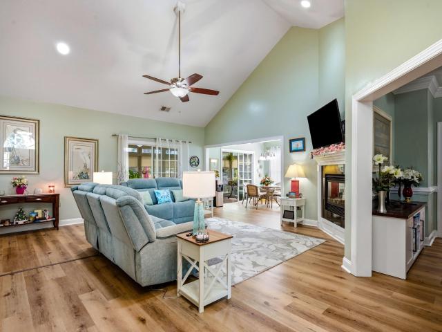 4390 Saint Annes Ct