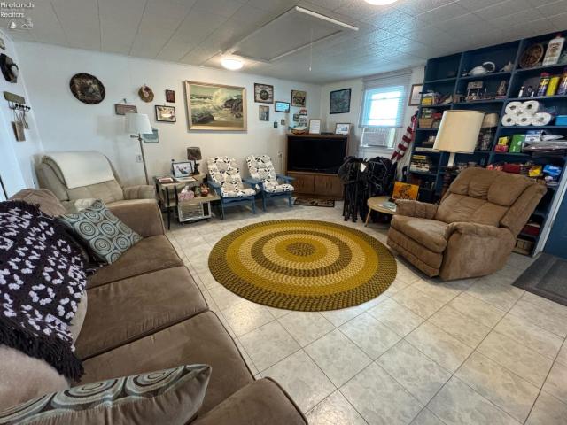 4393 N State Route 53 # 6
