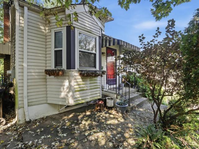 439 Grand Avenue