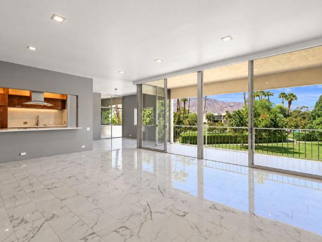 439 Desert Lakes Drive