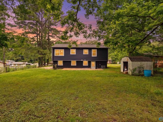 439 N Edgemont Circle NW