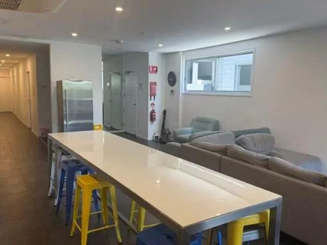 47 51 Munro Street, Brisbane