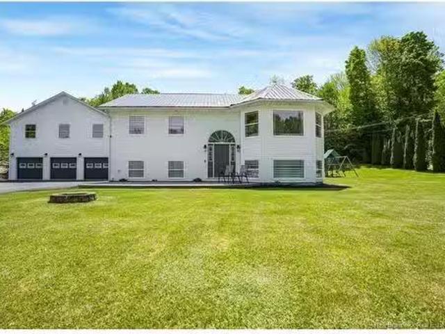 47 Tourist Bureau Rd, Woodstock, NB, E7M 4W8 house for sale.