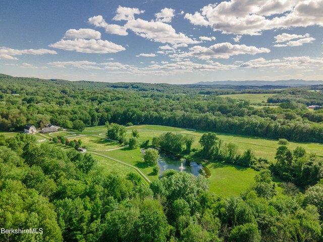 47 White Bridge Rd, Chatham, NY 12136