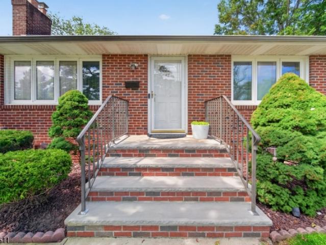 47 Albert Ave