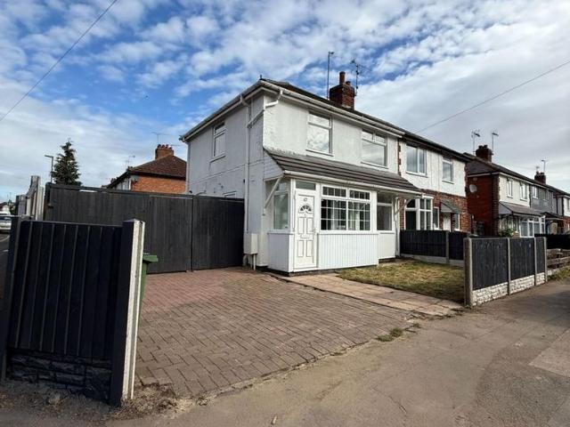 47 Amy Street, Off Narborough Road 3 bed semi detached house to rent £1,295 pcm £299 pw