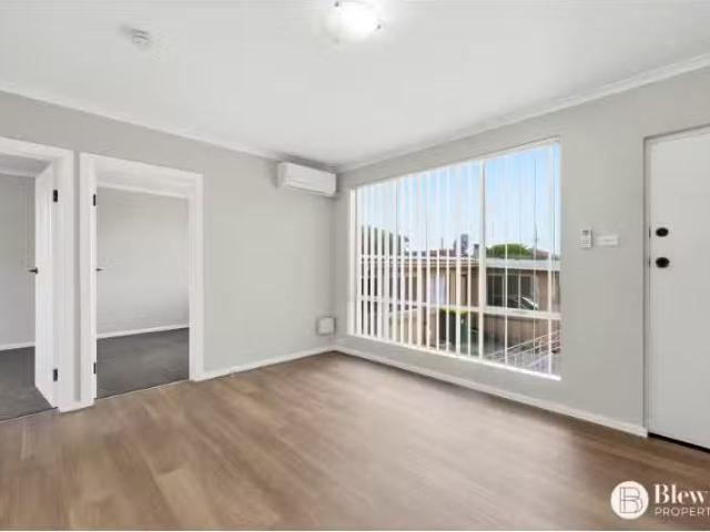 4/7 Arthur Street, Crestwood Apartment for rent Listed by Pro.