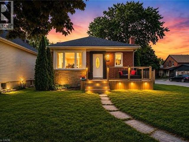 47 Brucedale Avenue E, Hamilton, ON, L9A 1N1 house for sale | Listing ID 40844 | Royal LePage