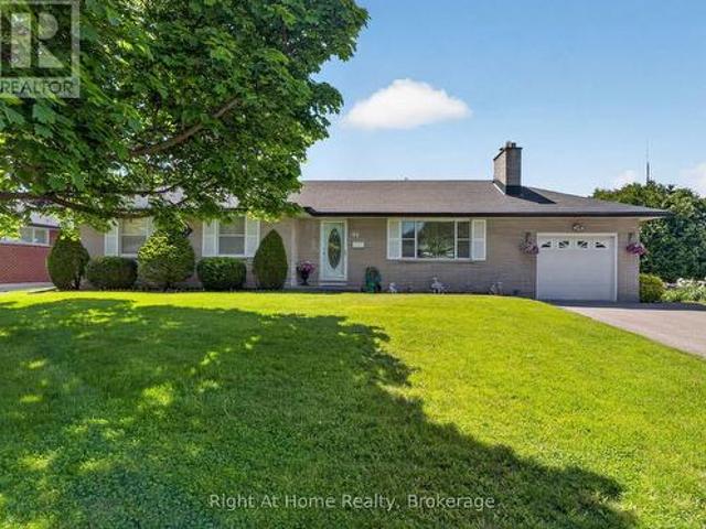 47 Churchill Avenue, Oshawa Centennial, ON, L1G 3K5 house for sale | Listing ID E13514 | Royal LePage