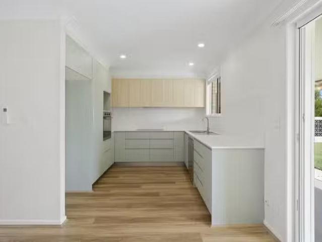47 Denawen Street, PALM BEACH, QLD 4221 House for Rent