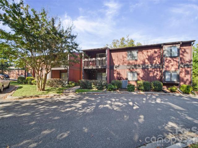 47 Edgewood Avenue # Apt. B8