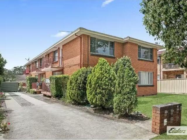 4/7 England Street, West Wollongong Apartment for rent Listed.