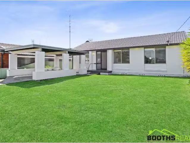 47 fishanga Avenue, Budgewoi House for rent Listed by Summah.