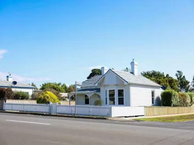 47 George Street, SCOTTSDALE, TAS 7260 House for Rent