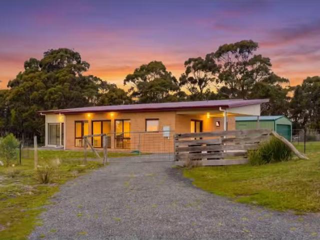 47 Gerzalia Drive, GEORGE TOWN House for rent Listed by Hanna.