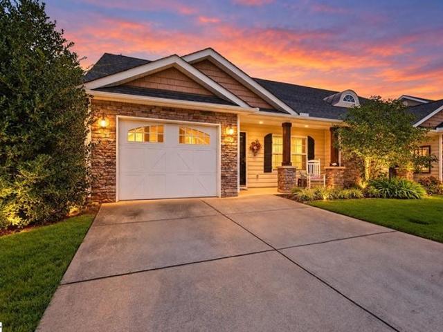 47 Hillsborough Dr, Anderson, SC 29621