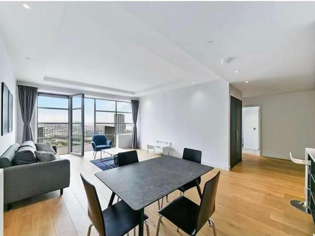 47 Hope Street, London E14 2 bed apartment to rent £2,800 pcm £646 pw