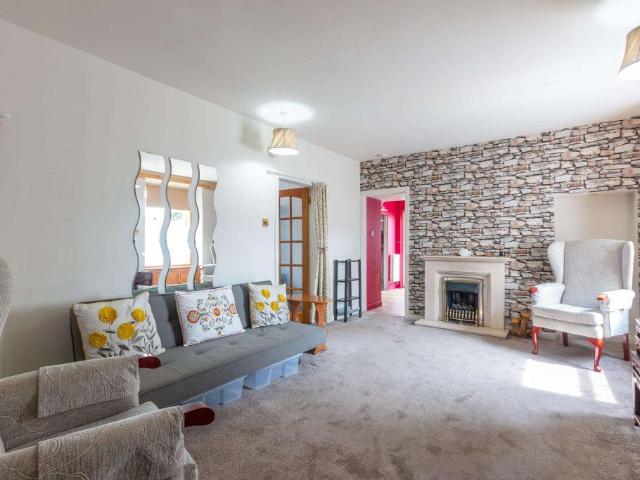 47 Juniper Avenue, City of Edinburgh, EH14 5EE, United Kingdom | 2 bed apartment for rent #140227494 | Rentberry