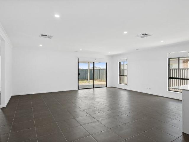 47 Longford Rd, Alfredton, VIC, 3350