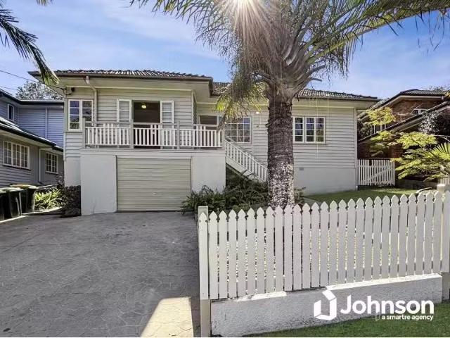 47 Mackay Street, Coorparoo House for rent Listed by Johnson.