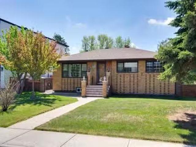47 Montrose Crescent Ne, Calgary, AB, T3E 5P3 house for sale.