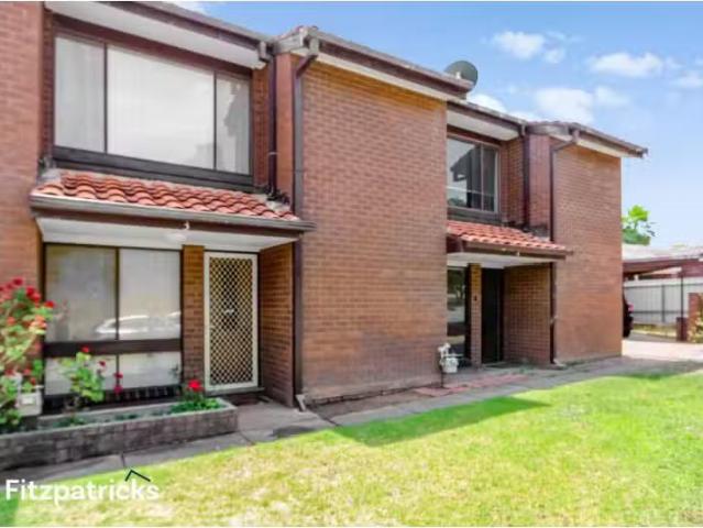 4/7 Nordlingen Drive, Tolland Apartment for rent Listed by Re.