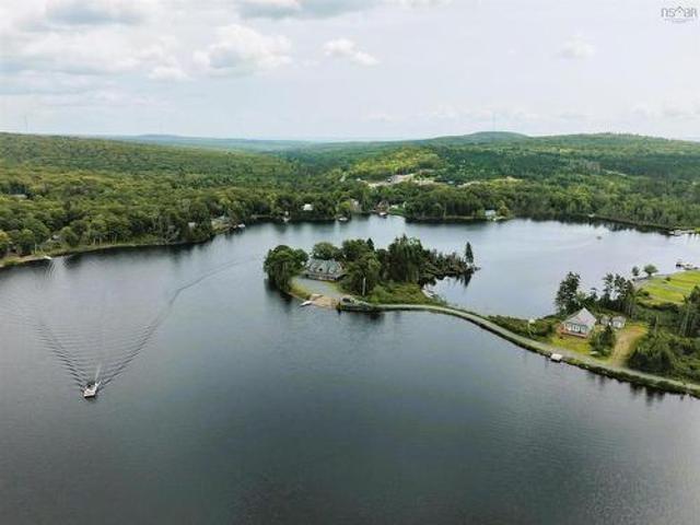 47 Pats Boulevard, Sutherlands Lake, NS, B0M 1M0 house for sale | Listing ID 202620 | Royal LePage