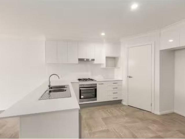 47 Phar Lap Circuit, Port Macquarie House for rent Listed by.