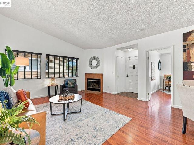 47 Raintree Ct 6
