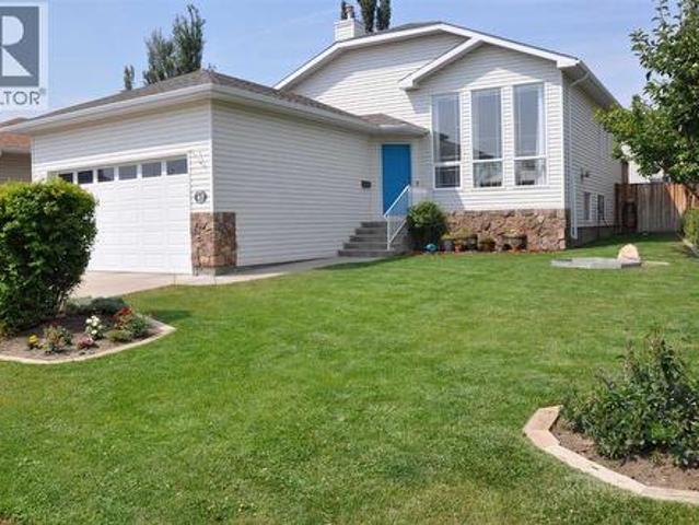 47 Riverbrook Close West, Lethbridge, AB, T1J 0J5 house for sale | Listing ID A2314 | Royal LePage