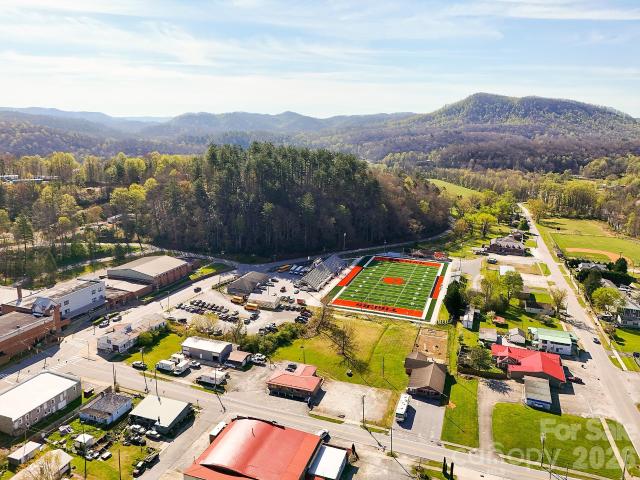 47 Rosman Trail