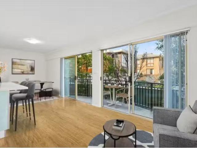 4/7 Smith Street, Wollongong Apartment for rent Listed by Reb.